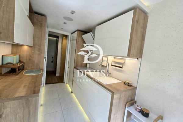 Slika 5 - Bulevar Arsenija Čarnojevića , Dvoiposoban stan na prodaju, 72m2, 295.000€